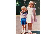 Братът на принцеса Даяна публикува трогателна снимка от детството им