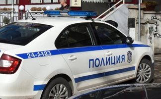 Разследват умишлен палеж на кола в Кюстендил