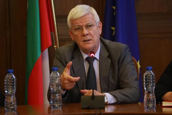 Българският министър на земеделието и храните Кирил Вътев ще участва в официалното откриване. СНИМКА: Румяна Тонева