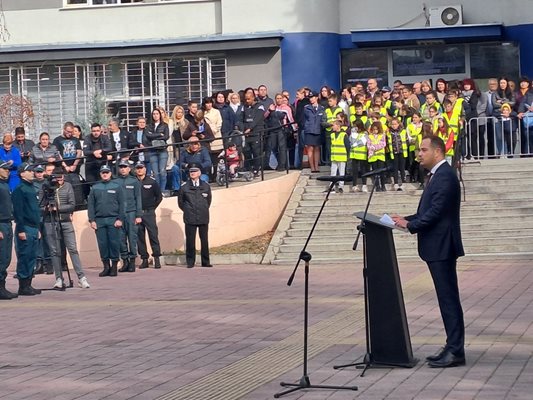 Министър Стоянов присъства на церемонията в Пазарджик по полагане на клетва на новите гранични служители.