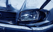Млад шофьор е с опасност за живота, след като самокатастрофира край Бургас