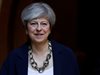 Британският министър за Брекзита защити Тереза Мей от остри думи на бивш министър