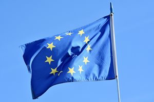 ЕС постигна споразумение за ценовия таван на руските рафинирани нефтени продукти