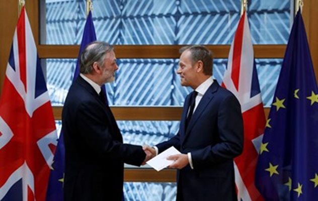 Тим Бароу (вляво) ще стане посланик на Обединеното кралство в евросъюза. Снимка  Ройтерс