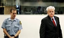 Милошевич отровен в Хага с дроперидол