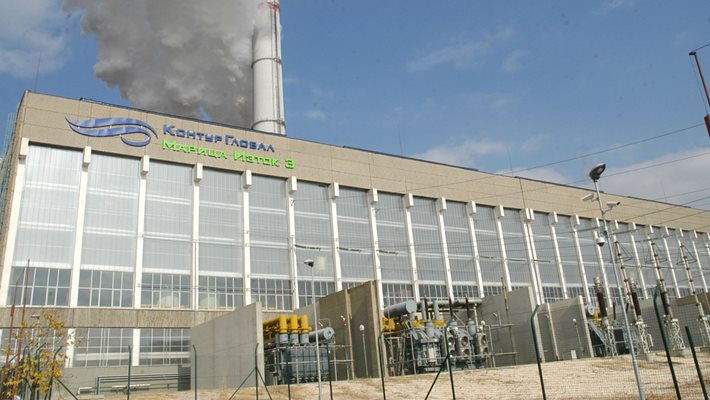 Националната електрическа компания иска повишение на цената на тока заради задължението си да купува квотите въглеродни емисии за двете американски централи, едната от които е “КонтурГлобал Марица-изток 3” (на снимката).

