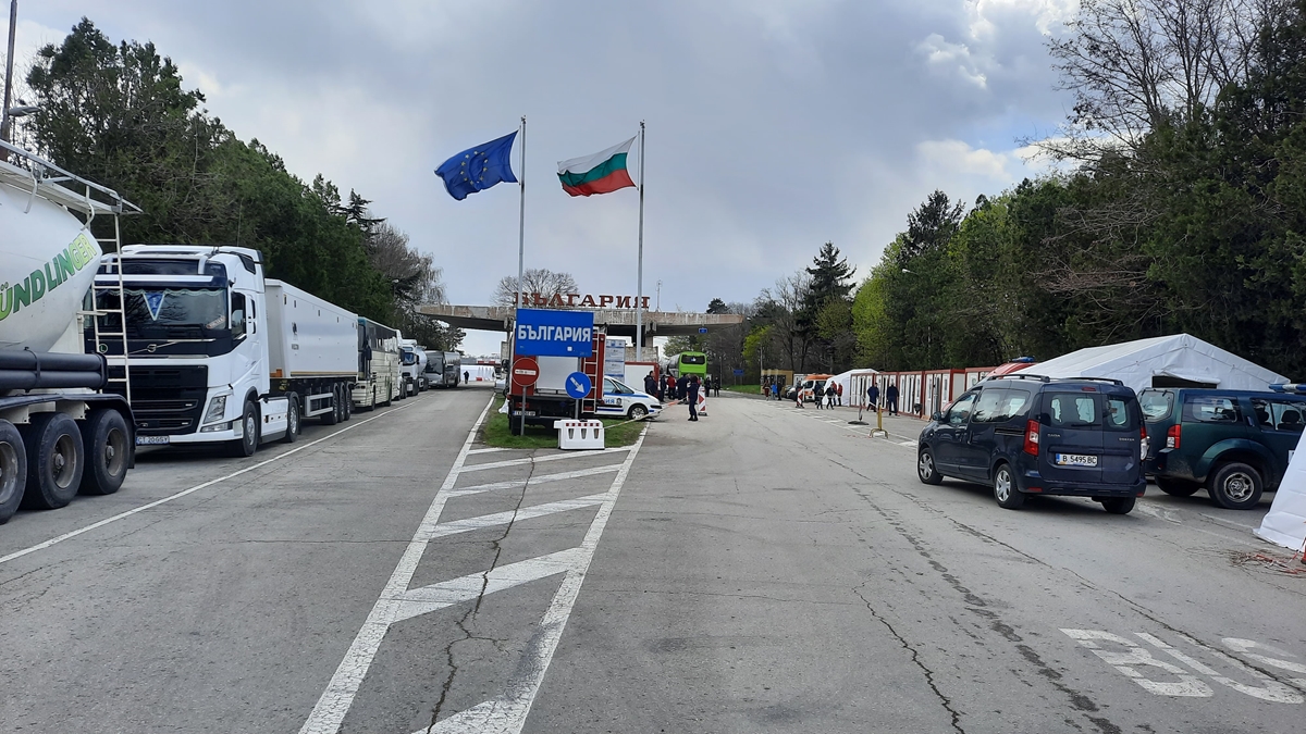 Ограничава се движението на камиони на някои гранични пунктове с Румъния през празниците