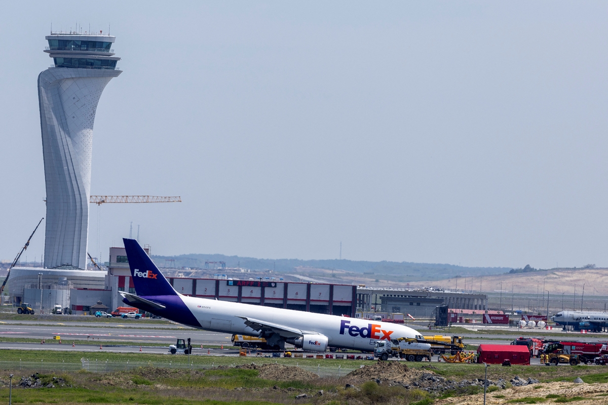 Страх от летене с "Боинг" тресе пътници след 4 нови инцидента за 3 дни във въздуха