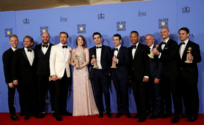 Екипът на мюзикъла La La Land си тръгна със 7 златни глобуса в най-важните категории.