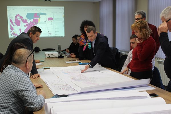 Предварителният проект за Генерален план за организацията на движението в Русе беше обсъден на работна среща
Снимка: Община Русе