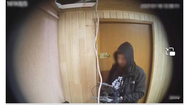 Украинската полиция разкри схема за кражба на пари с дрон. СНИМКИ: Националната полиция на Украйна