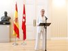 Премиерът на Мадрид подаде оставка след 
скандал за фалшива диплома за магистър