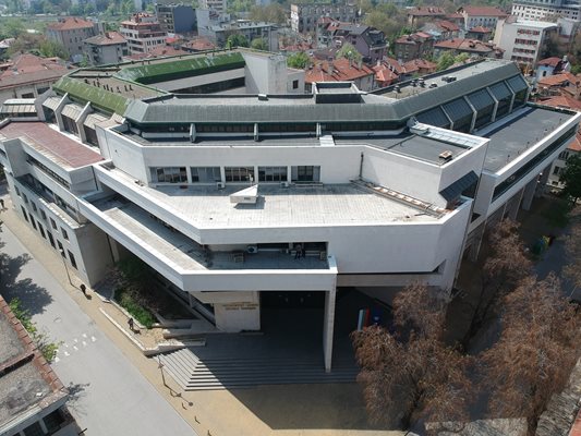 Филиалът на Техническия университет в Пловдив.