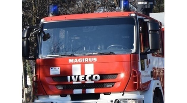 Мъж запали бащината си къща в Ракитово