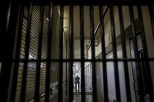 15 г. затвор за мъж, опитал да убие с нож жена в Плевенско