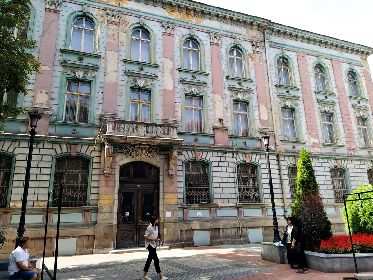 Предлагат сградата на БНБ в Пловдив да стане градска баня
