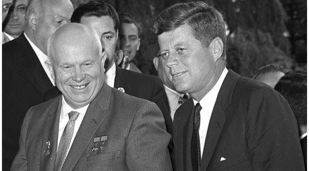 Благодарение на секретния канал между Хрушчов и Кенеди, Кубинската криза е преодоляна.
СНИМКИ: РОЙТЕРС