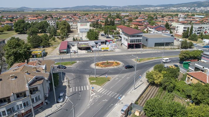 Изграждането на кръгови кръстовища в Стара Загора намалява задръстванията в пиковите часове.