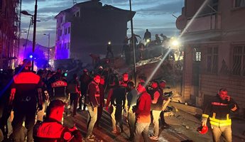Срути се 4-етажна сграда в турския окръг Малатия, има затрупан