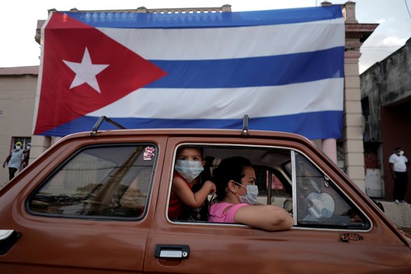 Куба отваря частично туризма, транспорта и търговията си СНИМКА: РОЙТЕРС