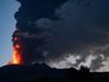 Ново изригване на Етна, полетите на летище Катания са отменени (Видео, снимки)