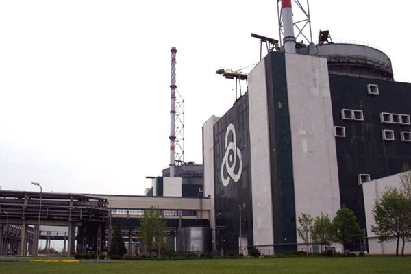 Вариант Б за платените реактори при неуспешна продажба на проекта “Белене” е единият да се построи в АЕЦ “Козлодуй”.
