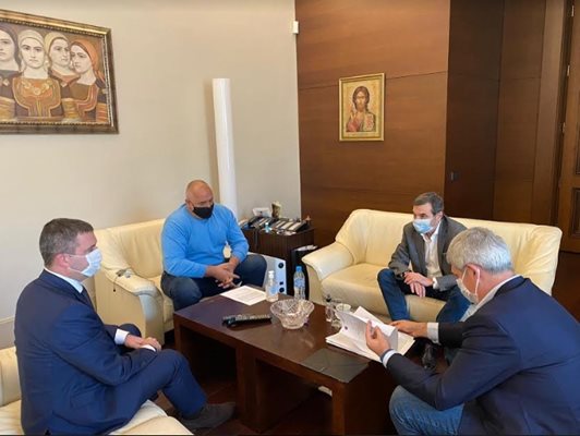 Борисов проведе среща с лидерите на КНСБ и КТ „Подкрепа“ Пламен Димитров и Димитър Манолов СНИМКА: Правителствена информационна служба