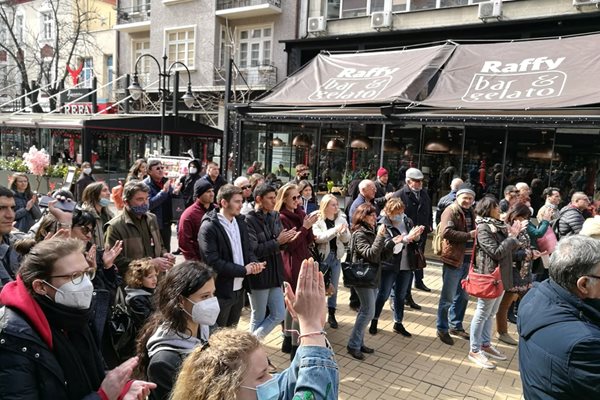 Ресторантите и кафенетата на бул. "Витоша" отново са отворени СНИМКА: Велислав Николов