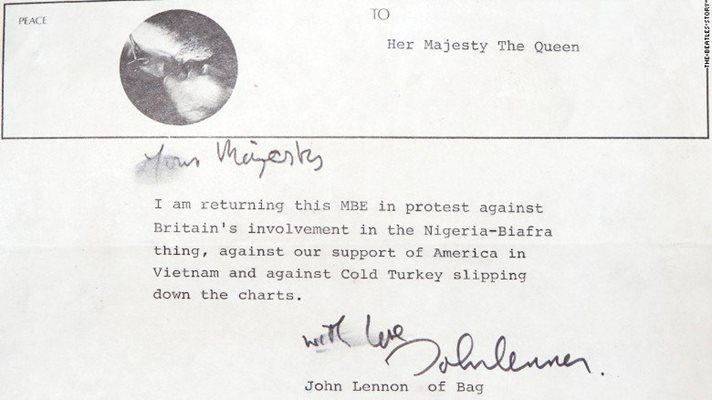 Черновата на писмото на Джон Ленън до кралицата