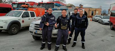 Част от горнооряховските спасители, които търсят оцелели в Турция
Снимка: Сектор СОТ - РДПБЗН  Велико Търново