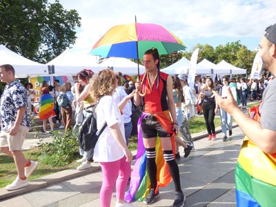 През юни десетки представители на ЛГБТ обществото излязоха на поредния прайд, за да защитят правата си. СНИМКА: "24 ЧАСА"