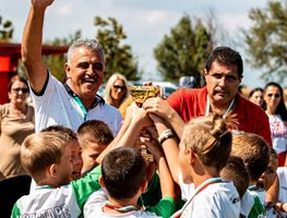 Над 340 деца участваха във футболен турнир, организиран от община "Марица" (Снимки)