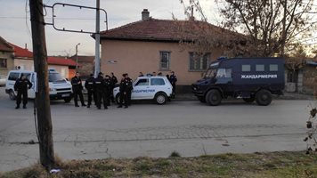 Стара родова вражда предизвика екшън с преследване и бухалки в Горна Оряховица