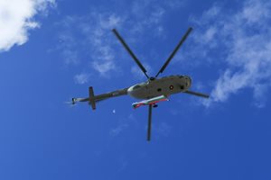 Военни хеликоптери и бойни самолети прелетяха над София в рамките на парада