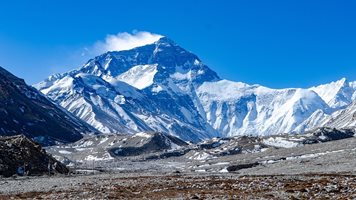 Честваме 40 г. от първата българска експедиция покорила Еверест