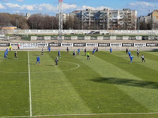 "Локо" и "Марица" изнесоха интересен мач на стадиона в парк "Лаута".