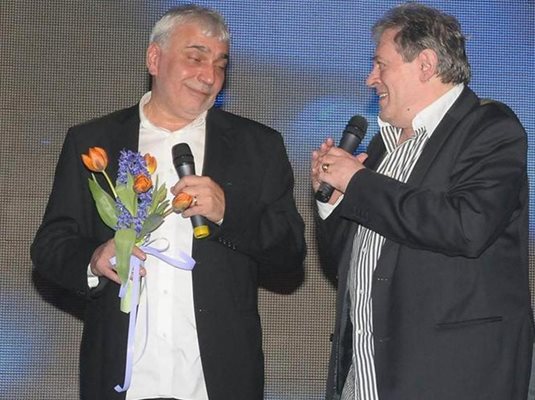 С Михаил Белчев създадоха едни от най-хубавите български песни. 
