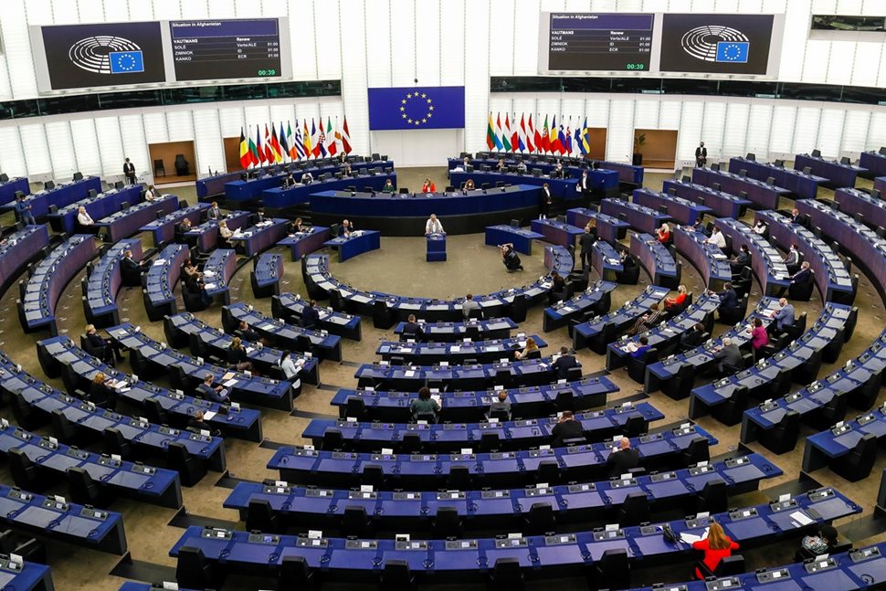 Европарламентът въвежда нови правила за екологосъобразни батерии