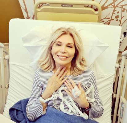 Аманда поздравява феновете си от болница в Цюрих

