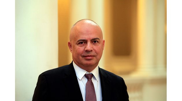 Георги Свиленски е зам.-председател на групата на БСП в парламента.