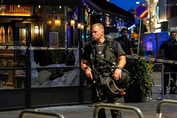 Двама убити при стрелба в нощен клуб в Осло
