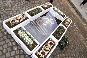 Откъде идва националната ни фиксация за гроба на Васил Левски