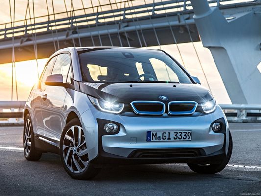 The Range Extender (REx) variant of the popular BMW i3 features the same 94 Ah battery as the all-electric model.