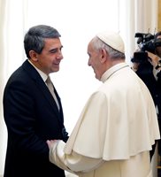 Плевнелиев покани папата в България (Снимки)
