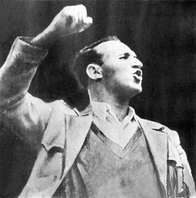 Тодор Живков владеел до съвършенство езика на театралния жест.