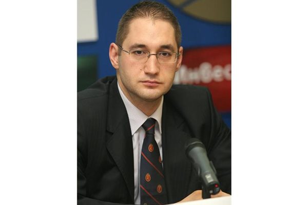 Георги Ангелов, икономист
