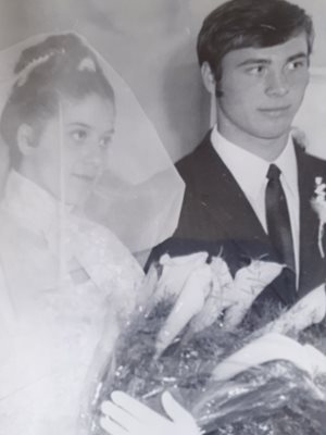 Павката и Севда на сватбата им
Снимка: Семеен архив