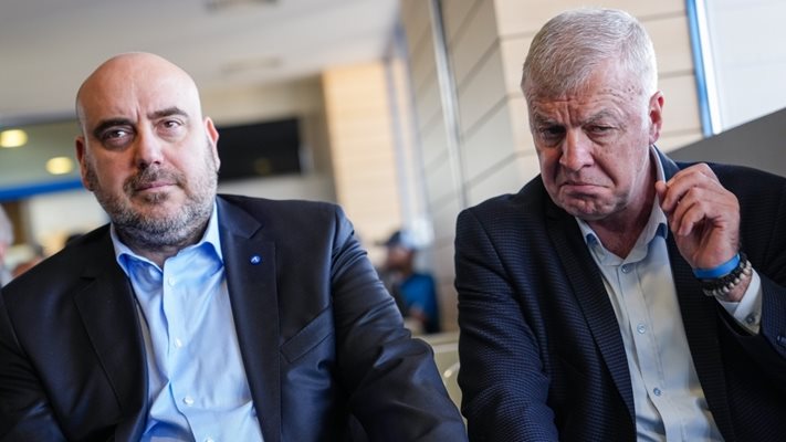 Сираков и останалите шефове в "Левски" искат промяна в БФС