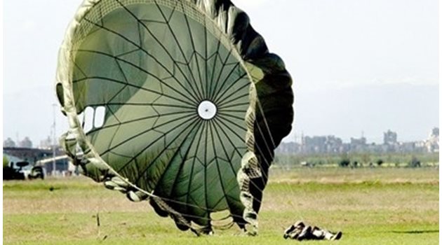 Потрошеният парашутист бил един от най-опитните в спецчастите