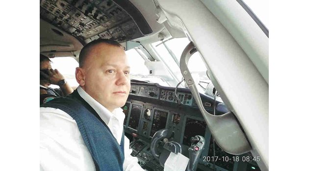 ПОТОМСТВЕНО: Вторият пилот Сергей Гамбарян е потомствен летец, наследил в професията баща си.